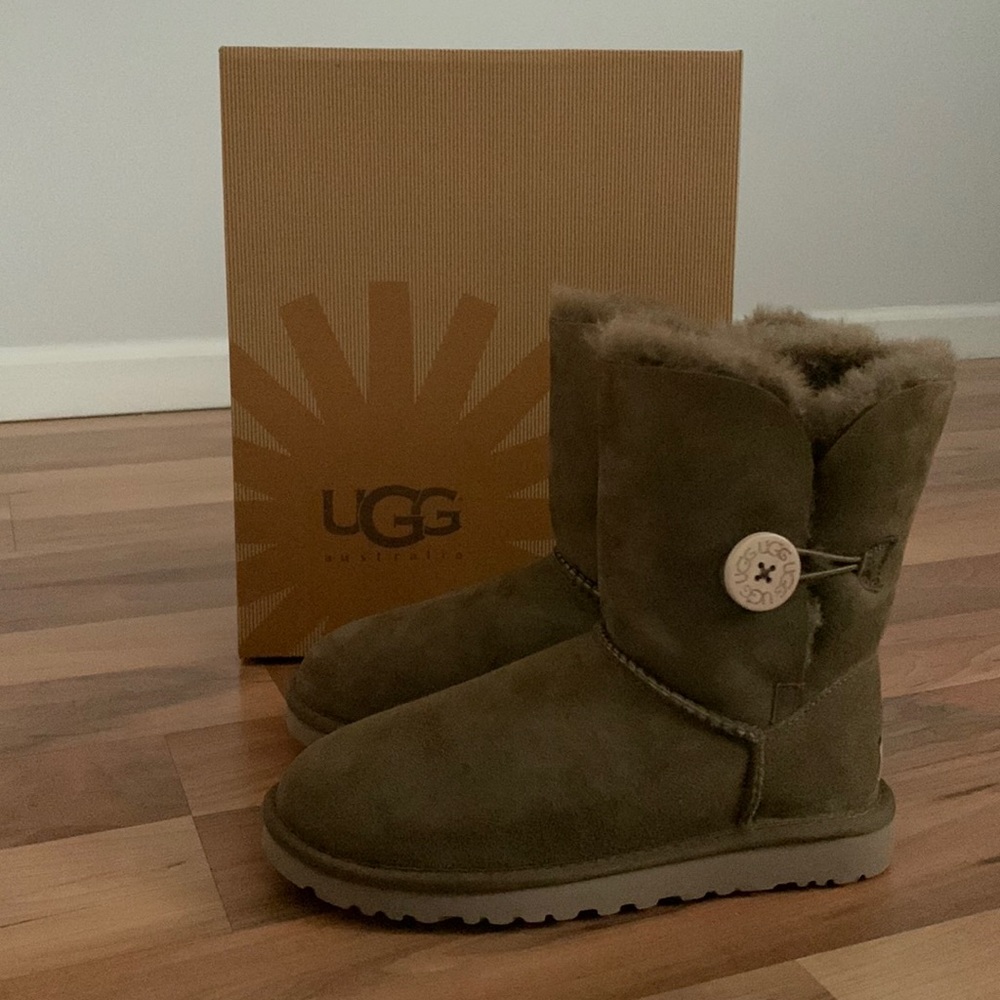 Ugg Australia Bailey Button Boots - image 1